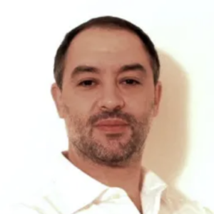 Dr Juan Pablo Estevez
